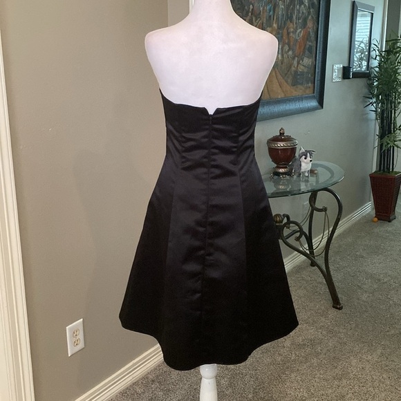 Jessica McClintock Black and Pink Asymmetrical Strapless Juniors Dress 5 / 6 - Picture 3 of 10